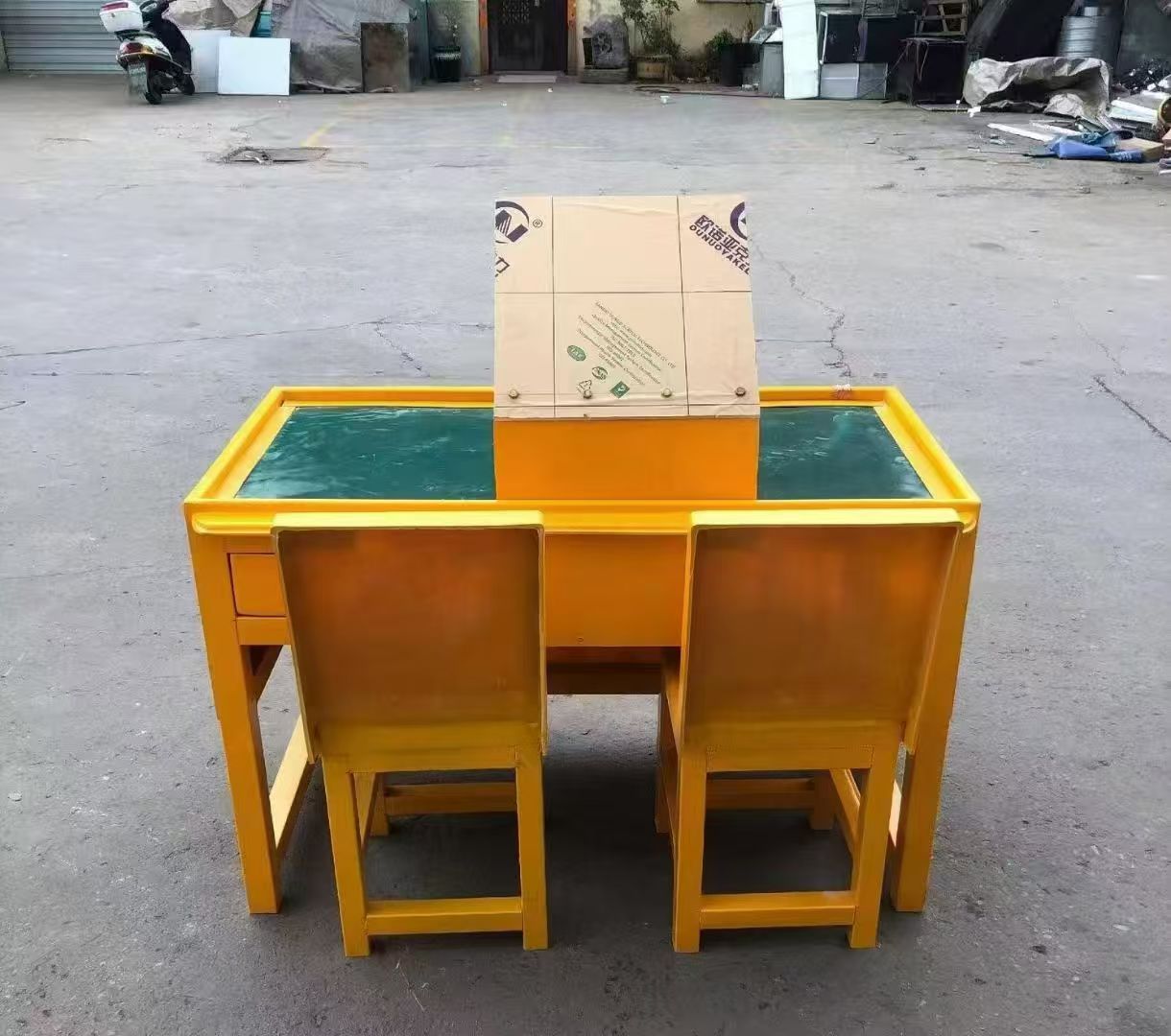 萧县防静电导通桌井下煤矿火工品发放桌：危险品流转的安全守护者